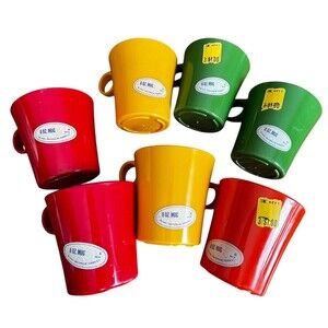 7 VTG 70s Deka Plastic USA Green Yellow Red Picnic Camping Coffee Cups Mugs NOS